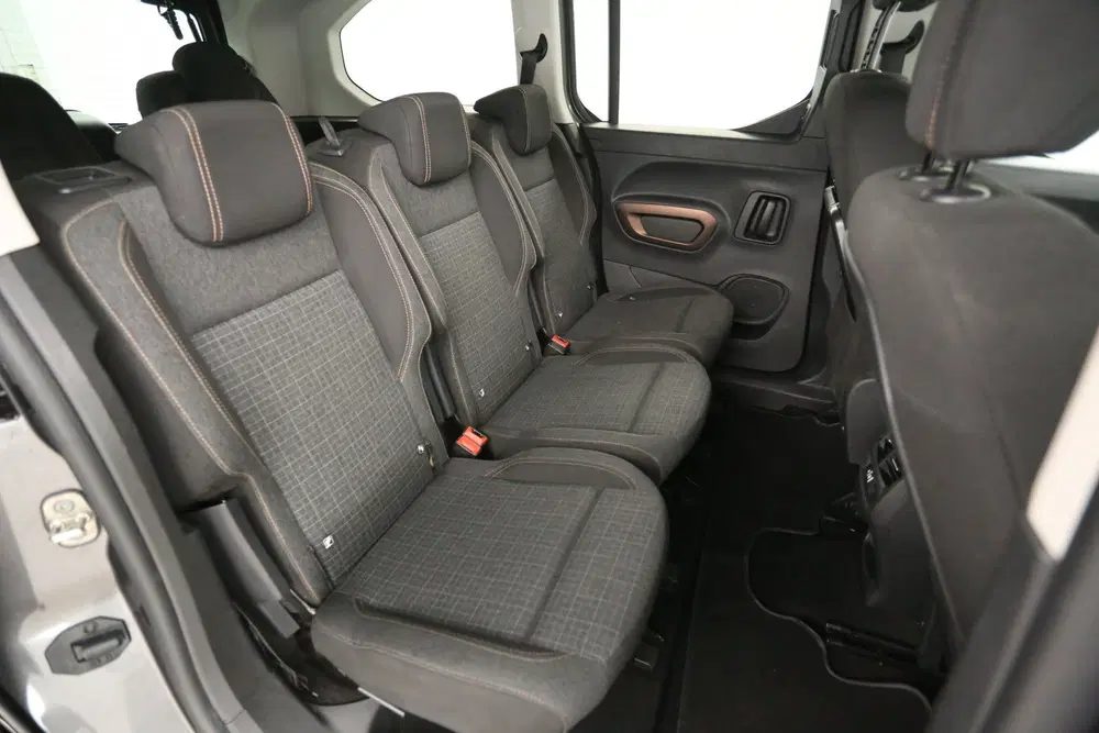 Peugeot Rifter 1.2 Puretech L2 GT 7p. 131PK uit 2021, foto 14