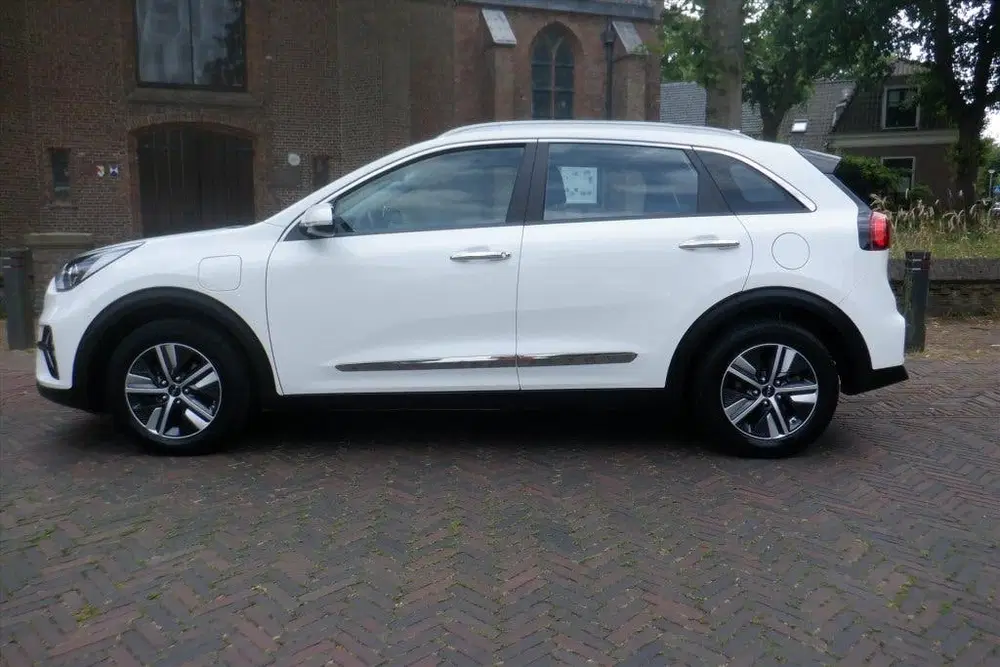 Kia Niro 1.6 GDi PHEV 141pk Dynamic-72.000 LM (bj 2 uit 2022, foto 2