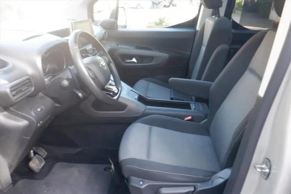 Toyota Proace City 1.2 Turbo 130pk Aut Profes.PAN.DAK uit 2022, foto 9