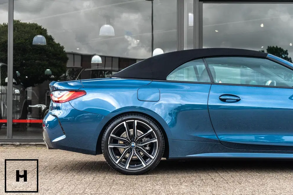 BMW 4-serie 420i Cabrio M-Sport uit 2023, foto 12