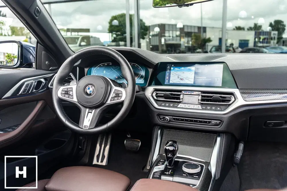 BMW 4-serie 420i Cabrio M-Sport uit 2023, foto 2