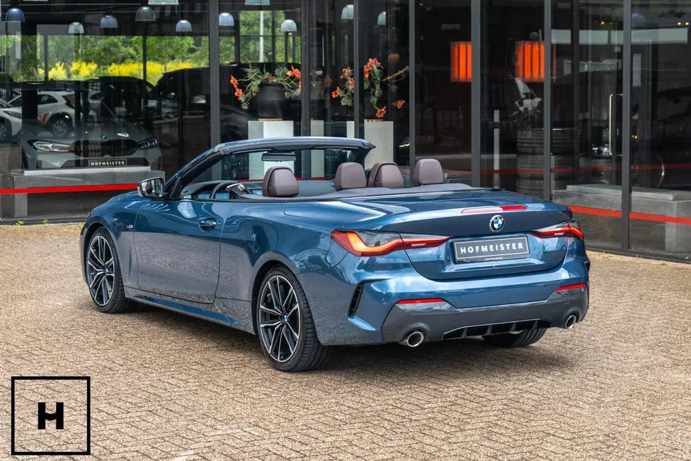 BMW 4-serie 420i Cabrio M-Sport uit 2023, foto 3