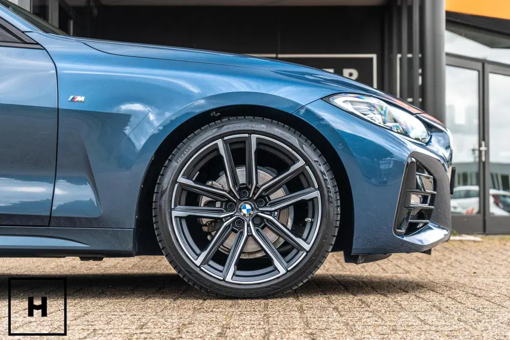BMW 4-serie 420i Cabrio M-Sport uit 2023, foto 5