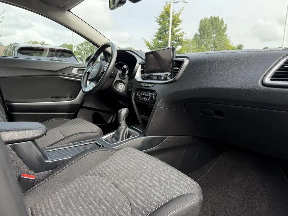 Kia Ceed 1.0 T-GDi DynamicL. uit 2022, foto 12