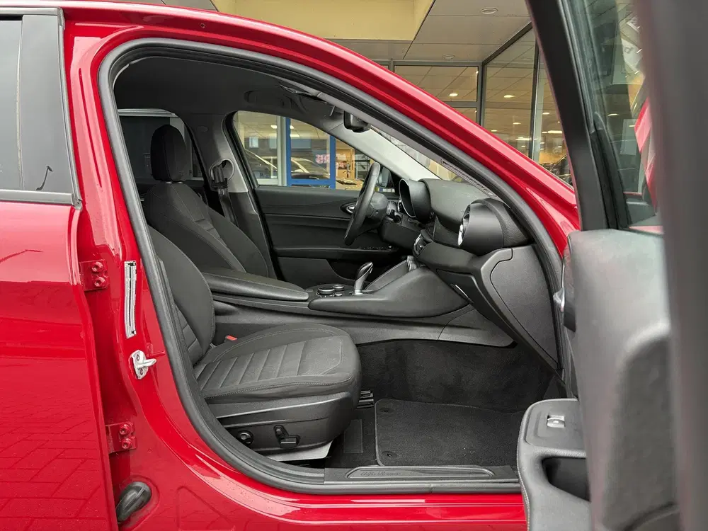 Alfa Romeo Giulia 2.0T Super 200pk uit 2020, foto 5