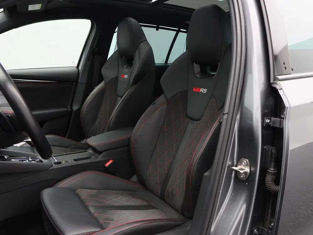 Skoda Octavia 1.4 TSi 245 Pk Automaat RS iV PHEV Busin uit 2023, foto 6