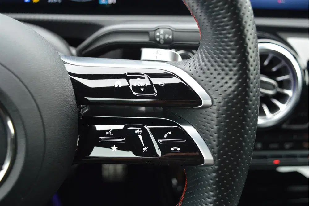 Mercedes-Benz A-Klasse 180 AMG Line uit 2023, foto 15