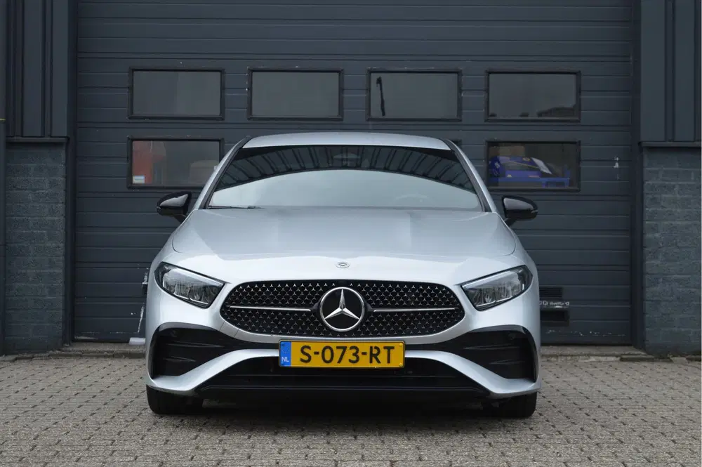 Mercedes-Benz A-Klasse 180 AMG Line uit 2023, foto 5