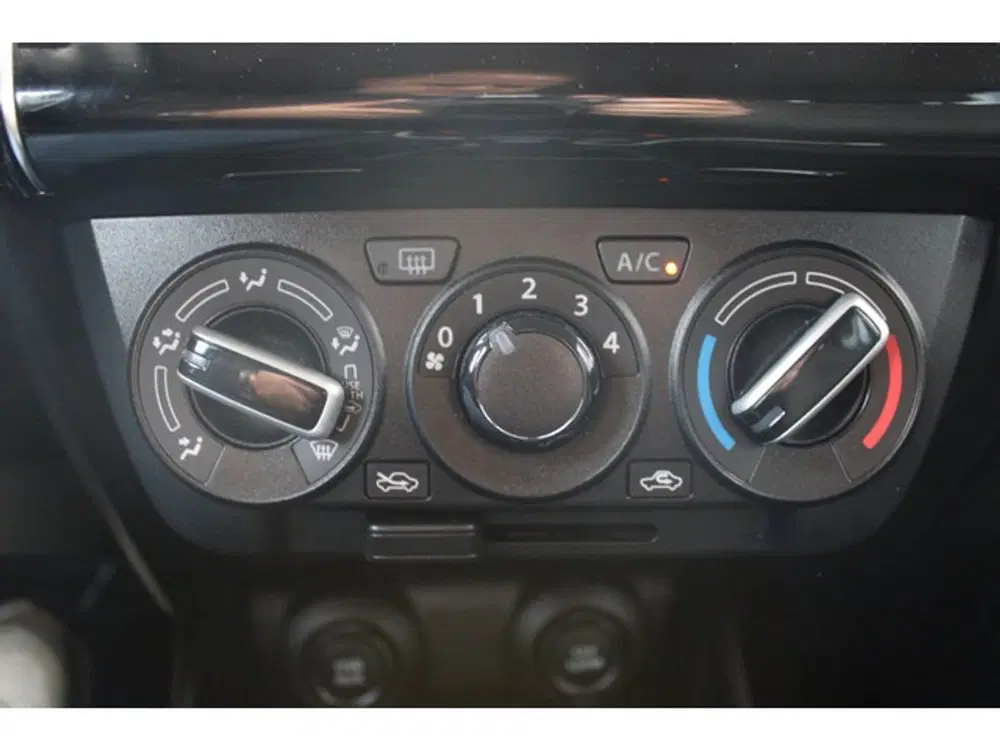 Suzuki Swift 1.2 Hybrid *Smart* uit 2026, foto 11