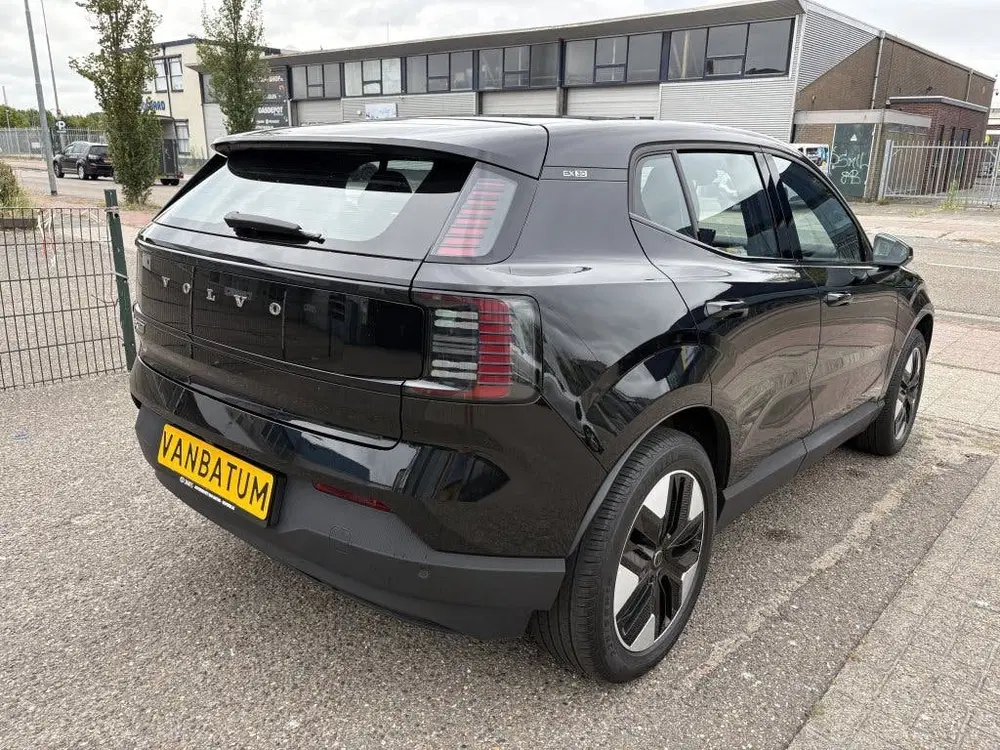 Volvo EX30 Single Core 51 kWh uit 2024, foto 3