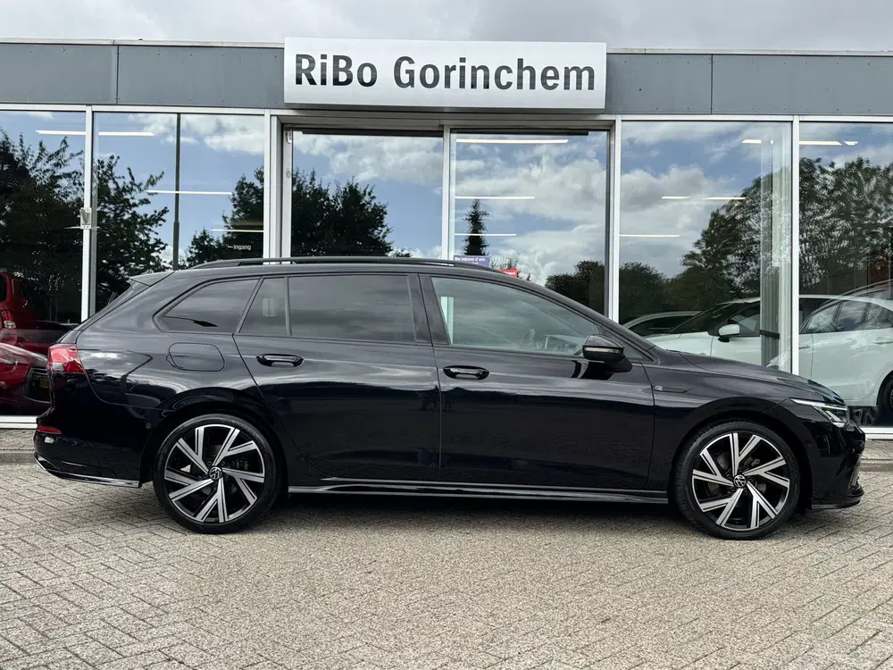 Volkswagen Golf 1.5 eTSI R-Line Business+ *Panorama uit 2022, foto 6