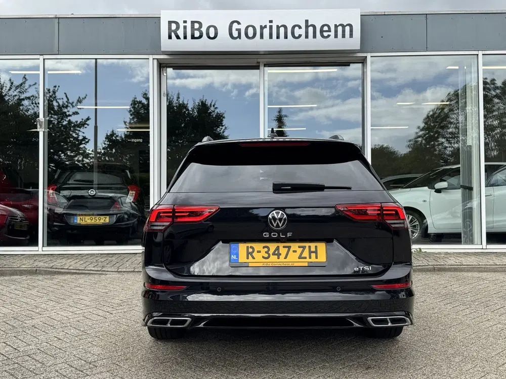 Volkswagen Golf 1.5 eTSI R-Line Business+ *Panorama uit 2022, foto 7
