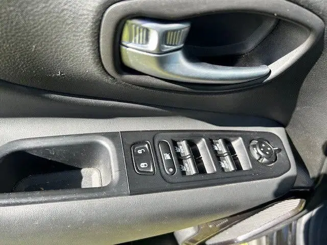 Jeep Renegade 4xe 240 Plug-in Hybrid Electric S uit 2022, foto 14
