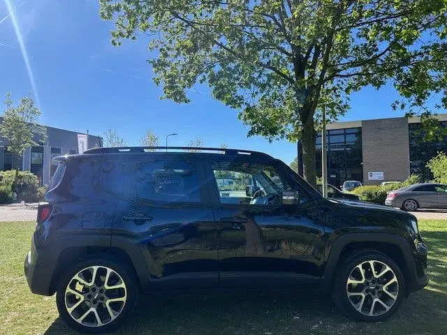 Jeep Renegade 4xe 240 Plug-in Hybrid Electric S uit 2022, foto 9