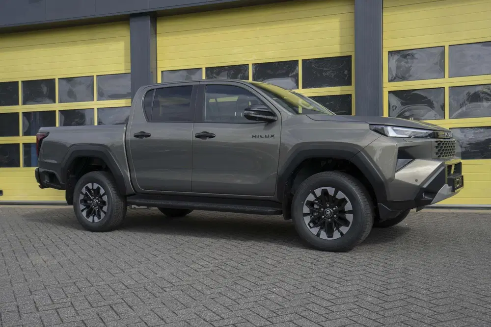 Toyota Hilux Toyota Hilux 2.8 D-4D MHEV Double Cab Styl uit 2026, foto 2