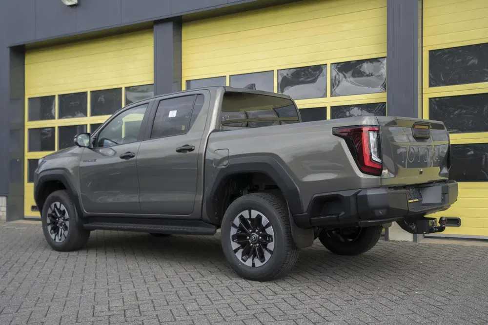 Toyota Hilux Toyota Hilux 2.8 D-4D MHEV Double Cab Styl uit 2026, foto 7