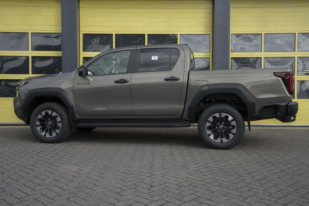 Toyota Hilux Toyota Hilux 2.8 D-4D MHEV Double Cab Styl uit 2026, foto 9