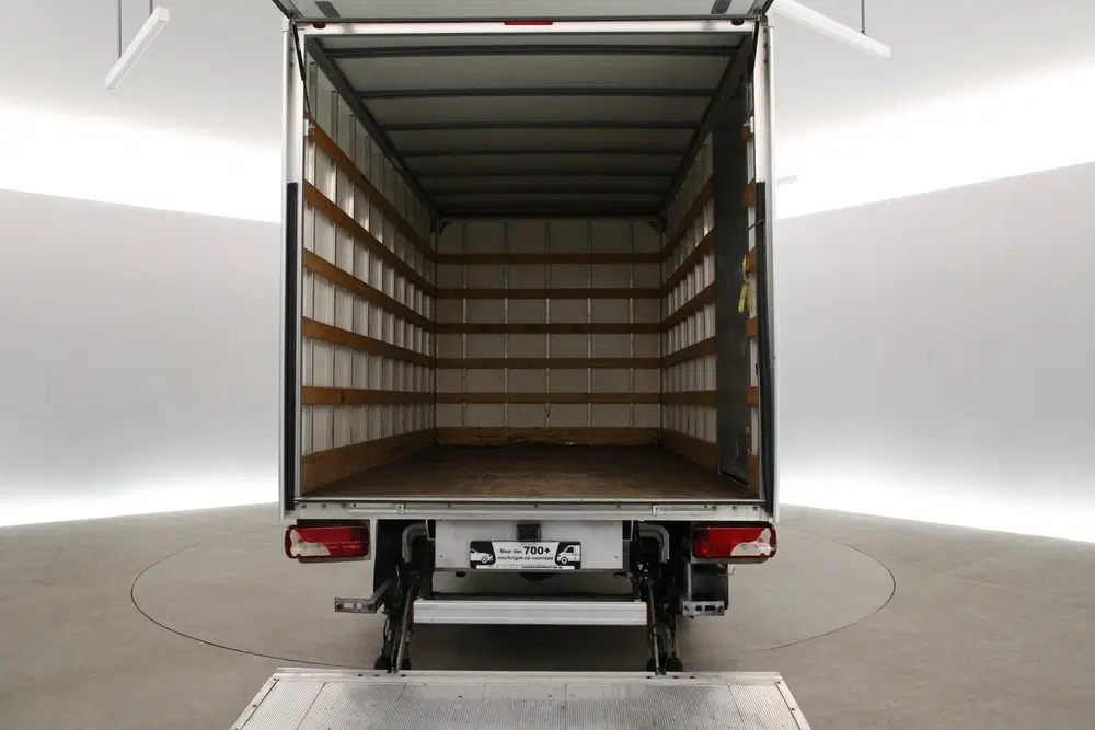 Mercedes-Benz Sprinter 314 CDI uit 2021, foto 3