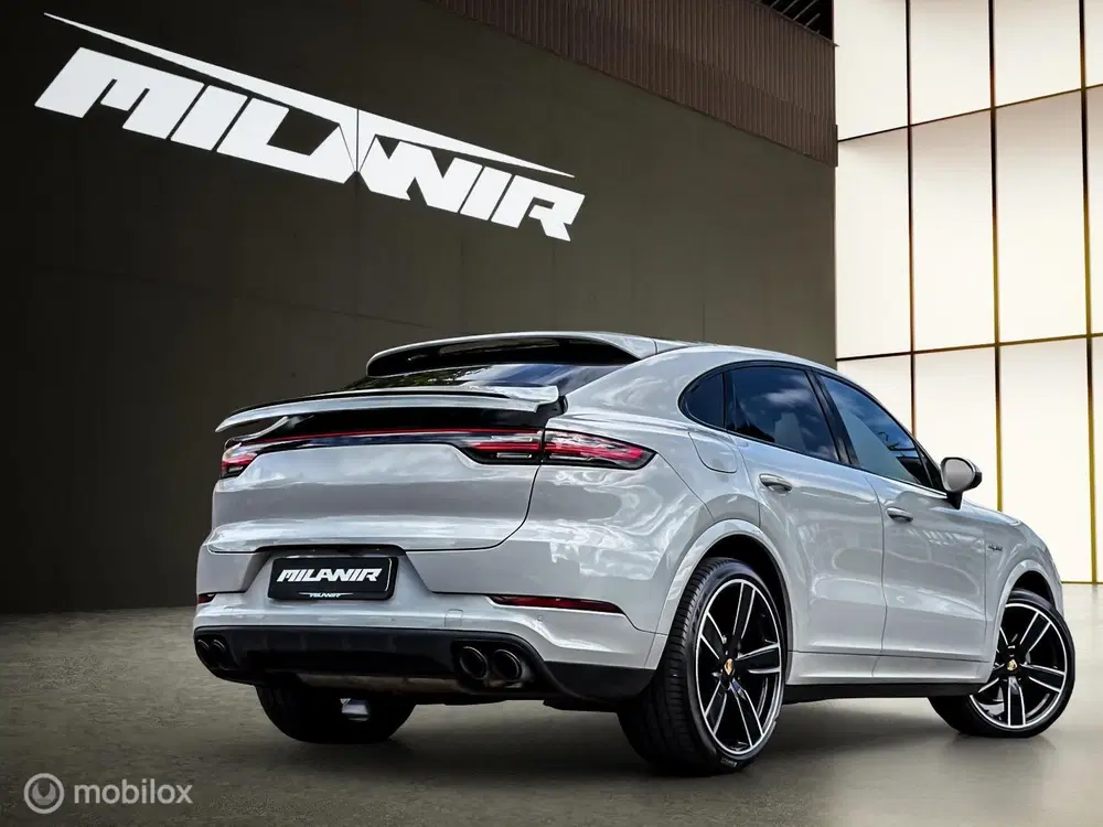 Porsche Cayenne Cayenne Coupé 3.0 E-Hybrid uit 2022, foto 2