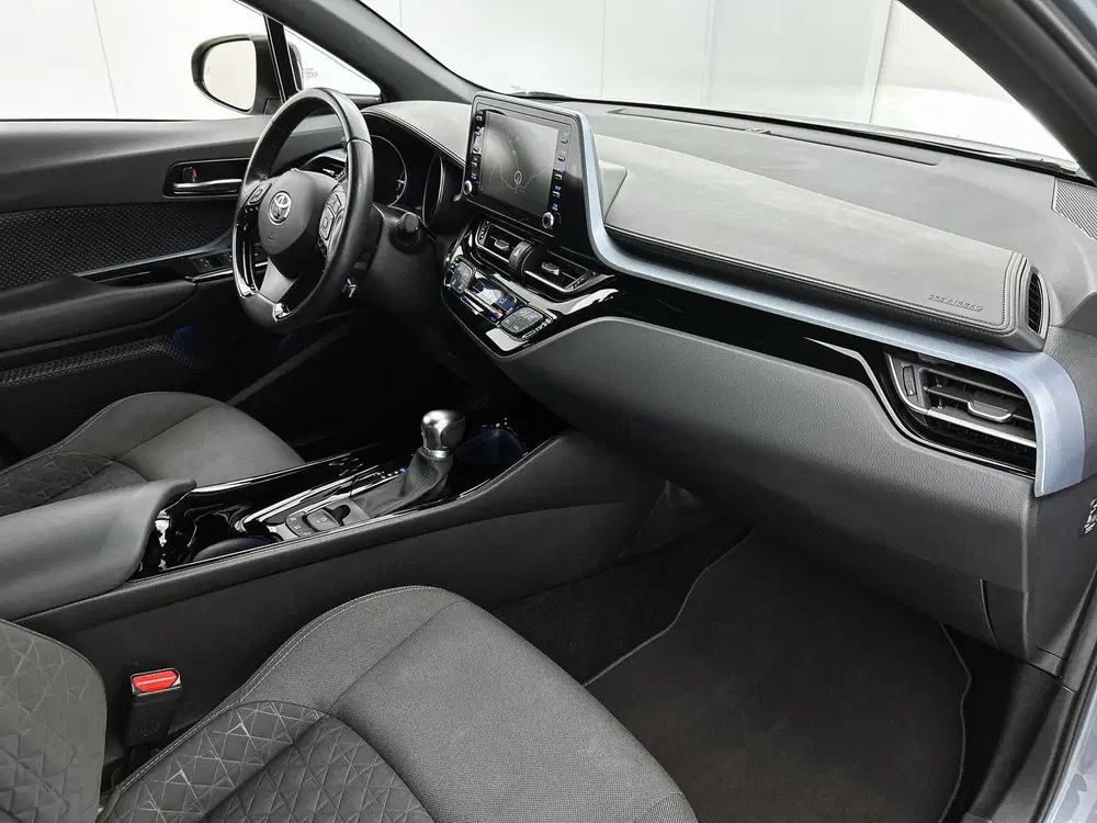 Toyota C-HR 2.0 Hybrid Style Bi-Tone uit 2020, foto 6