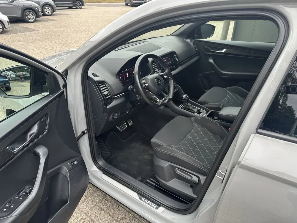 Skoda Karoq 1.5 TSI ACT Sportline Business uit 2021, foto 11