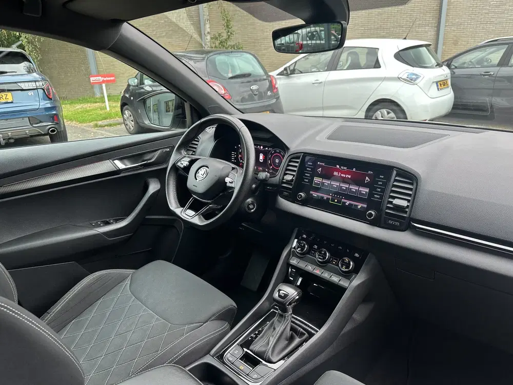 Skoda Karoq 1.5 TSI ACT Sportline Business uit 2021, foto 14