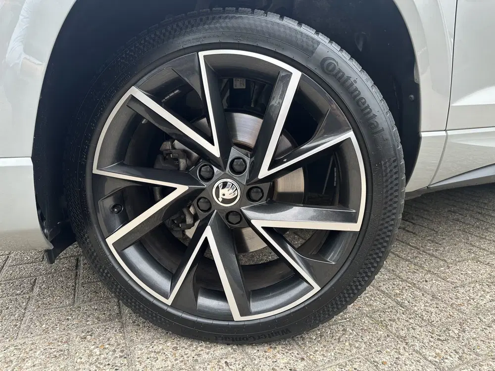 Skoda Karoq 1.5 TSI ACT Sportline Business uit 2021, foto 5