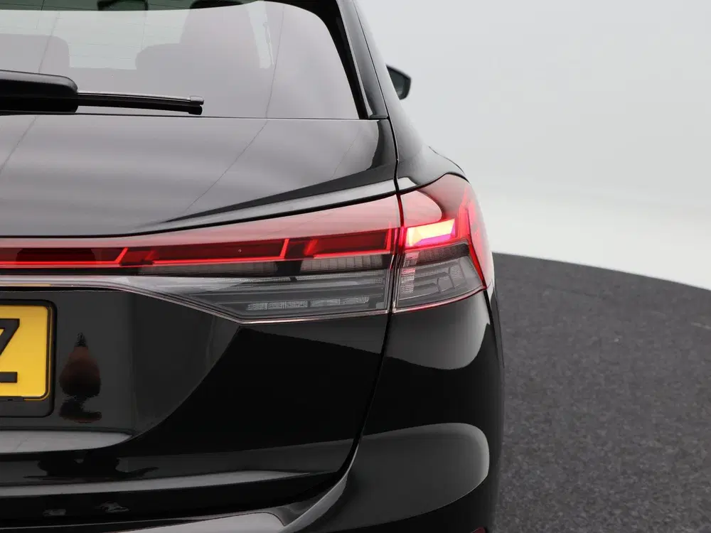 Audi Q4 e-tron 40 S Edition 63 kWh 204 Pk uit 2025, foto 13