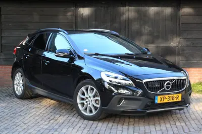 Volvo V40 Cross Country 1.5 T3 Polar+ Luxury Panorama uit 2019