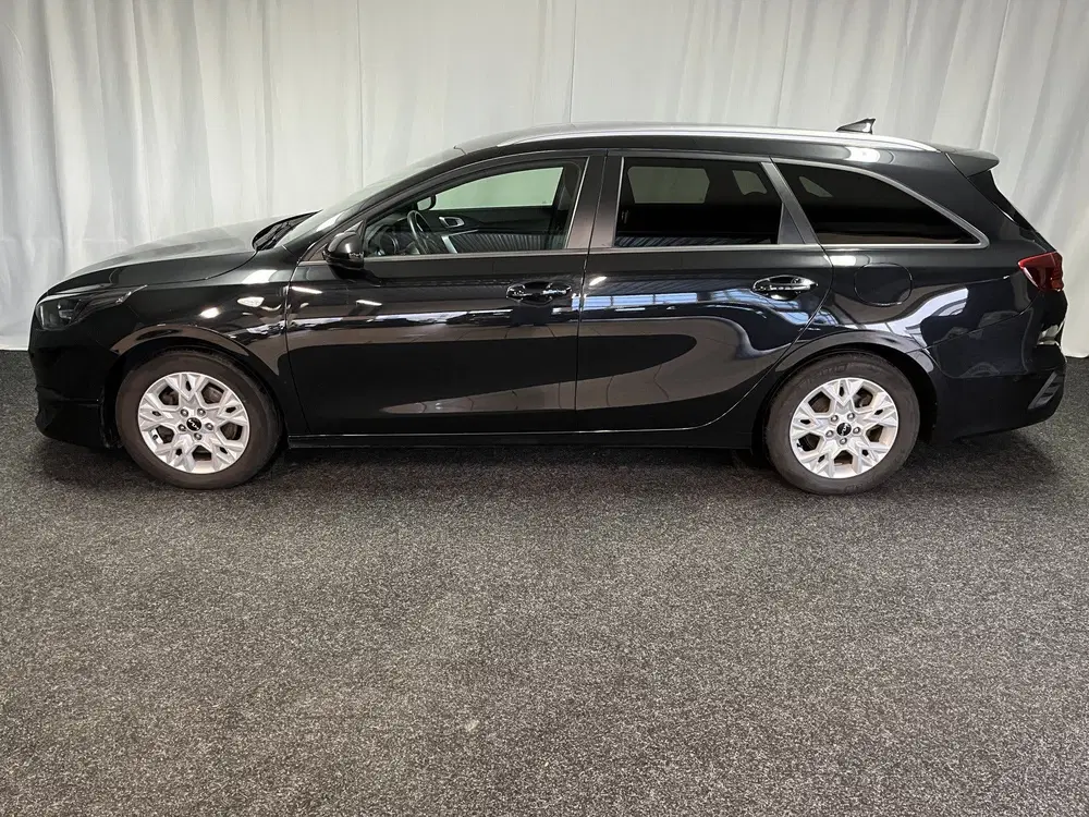 Kia Ceed 1.0 T-GDi DynamicLine ECC uit 2023, foto 2