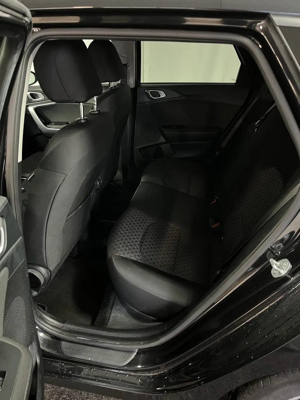 Kia Ceed 1.0 T-GDi DynamicLine ECC uit 2023, foto 6