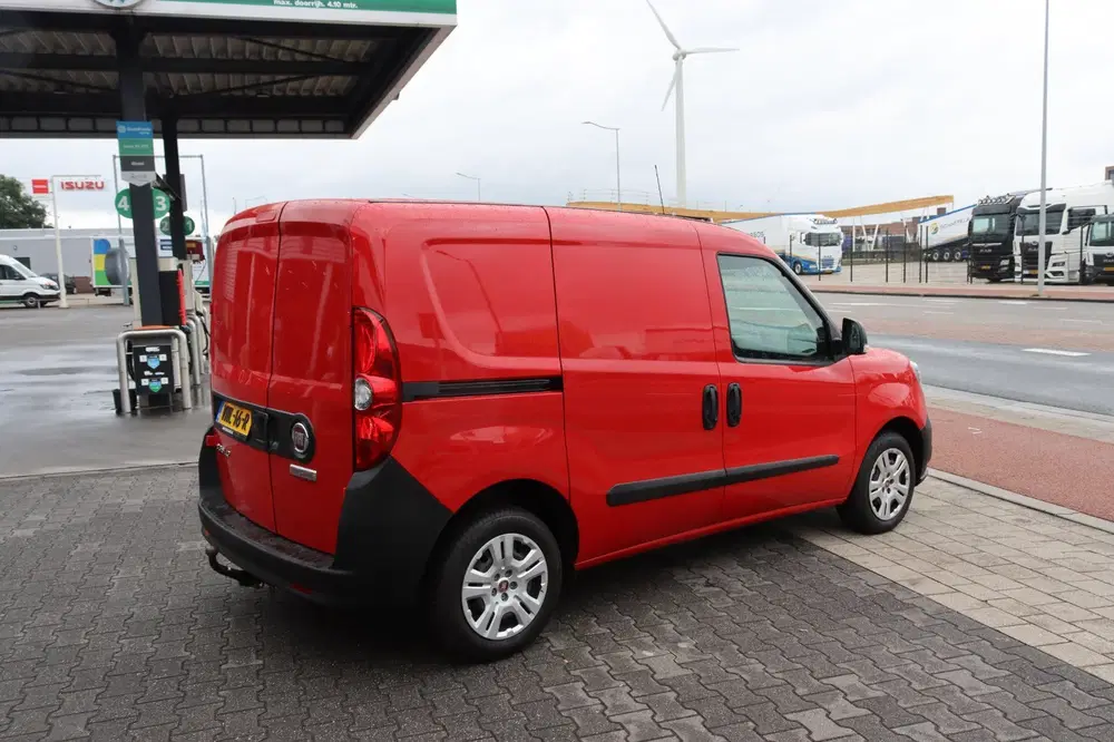 Fiat Doblo Doblò Cargo 1.6 MJ L1H1 uit 2022, foto 4
