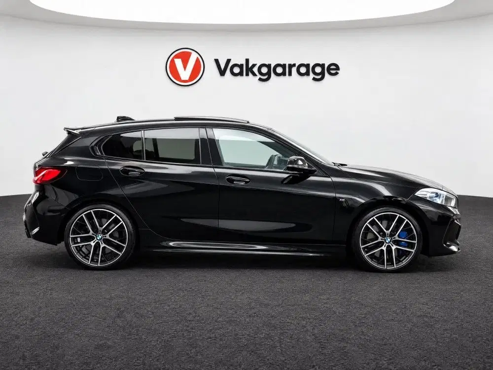 BMW 1-serie M135i xDrive High Executive Pano Head-up K uit 2020, foto 11
