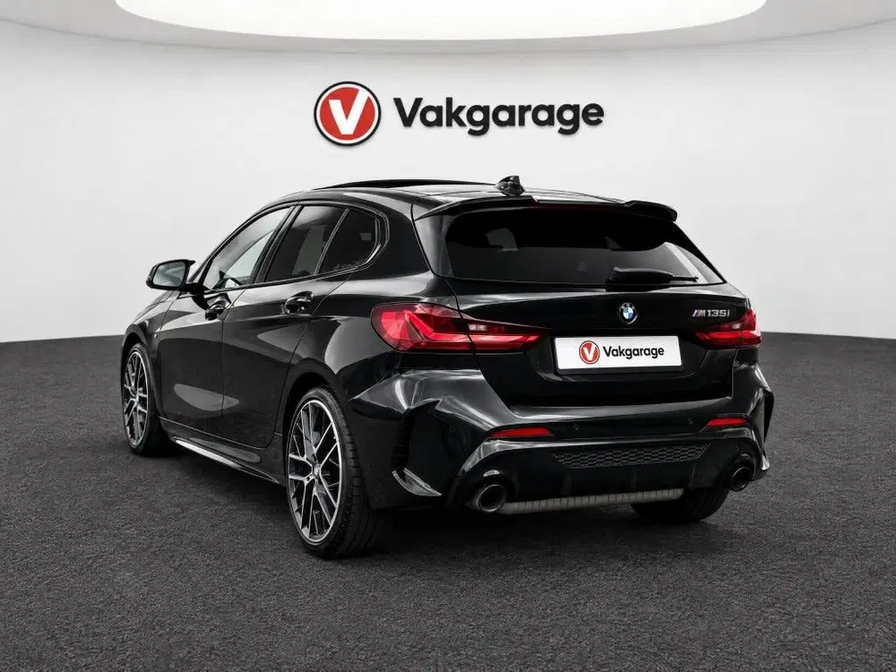BMW 1-serie M135i xDrive High Executive Pano Head-up K uit 2020, foto 14