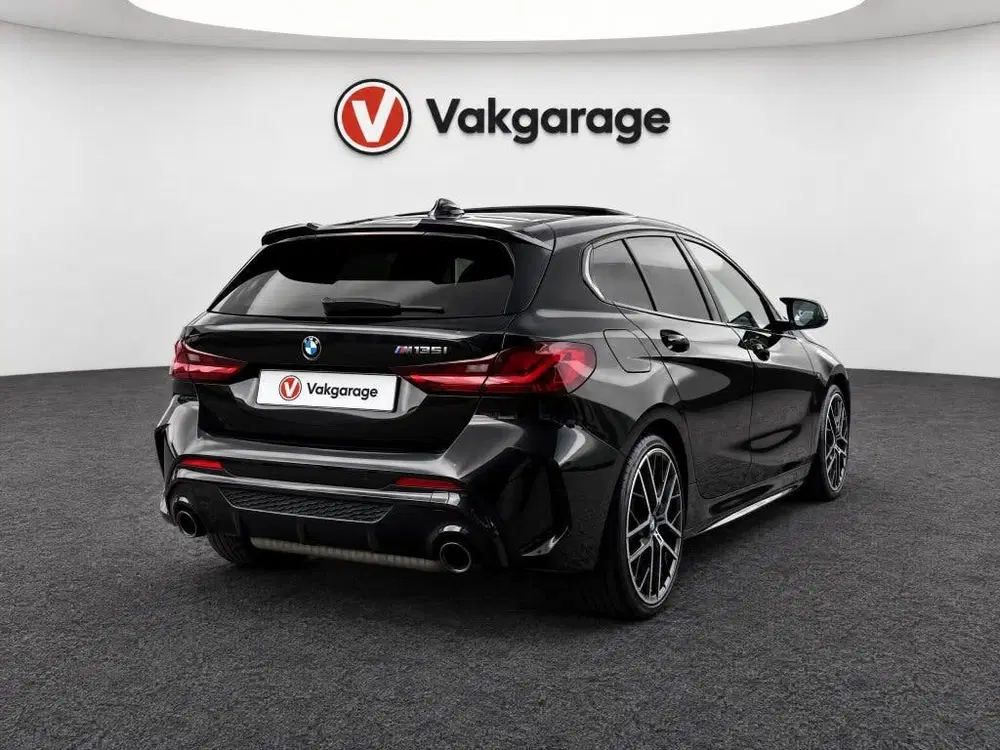 BMW 1-serie M135i xDrive High Executive Pano Head-up K uit 2020, foto 2