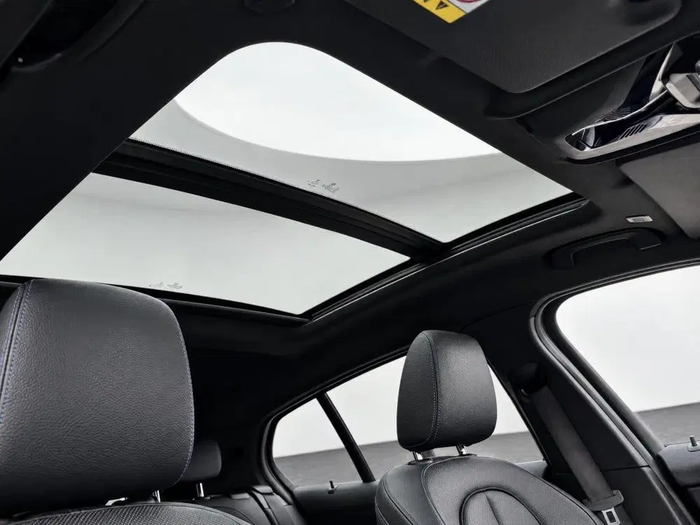 BMW 1-serie M135i xDrive High Executive Pano Head-up K uit 2020, foto 5