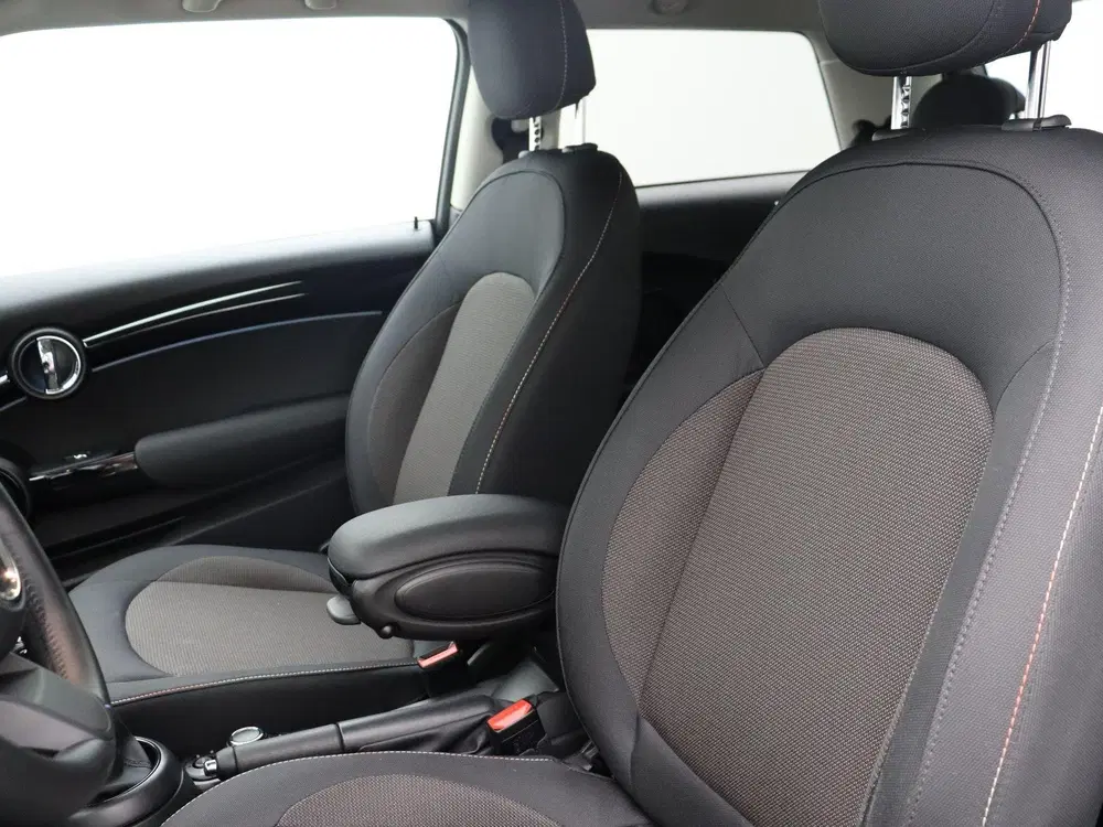 Mini Cooper Cooper Premium Pakket + PDC + LED + Drivin uit 2023, foto 11