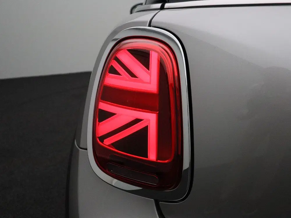 Mini Cooper Cooper Premium Pakket + PDC + LED + Drivin uit 2023, foto 9