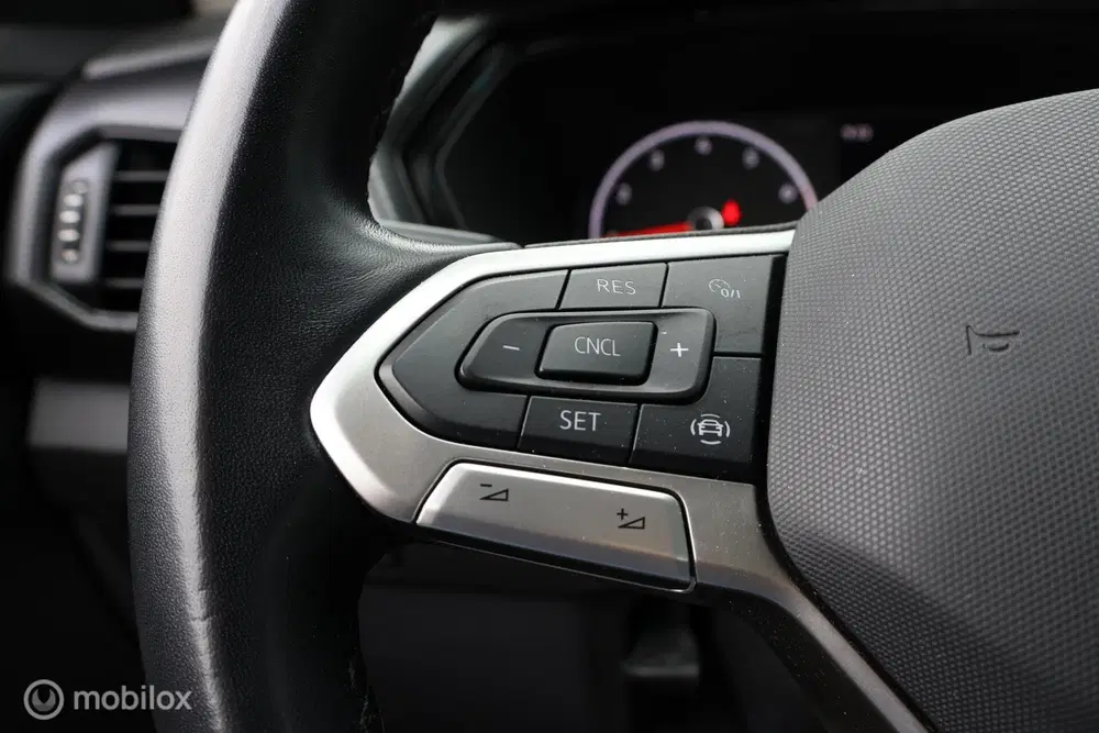 Volkswagen T-Cross 1.0 TSI uit 2021, foto 10