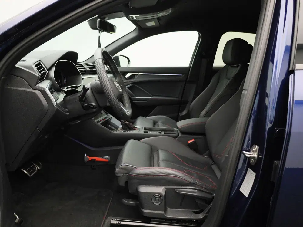 Audi Q3 35 TFSI S Edition Competition 150 PK uit 2025, foto 10