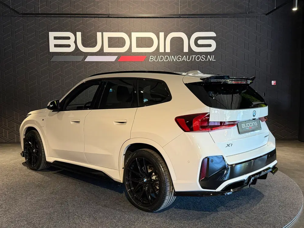 BMW X1 xDrive25e uit 2023, foto 7