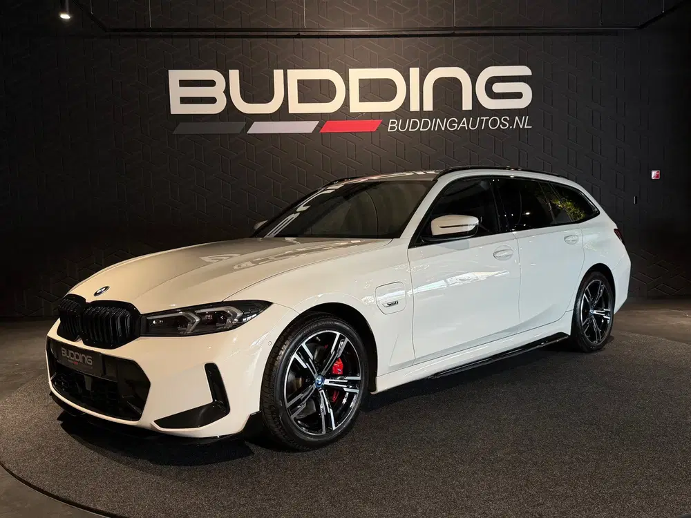 BMW 3-serie 3 Serie Touring 320e uit 2022
