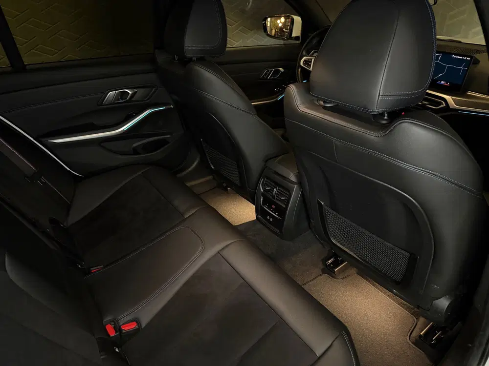 BMW 3-serie 3 Serie Touring 320e uit 2022, foto 13