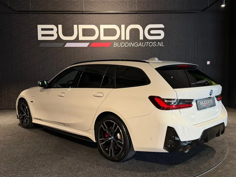 BMW 3-serie 3 Serie Touring 320e uit 2022, foto 7