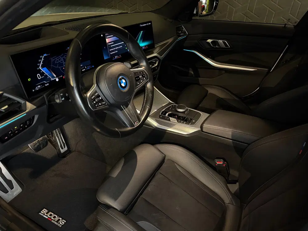 BMW 3-serie 3 Serie Touring 320e uit 2022, foto 9