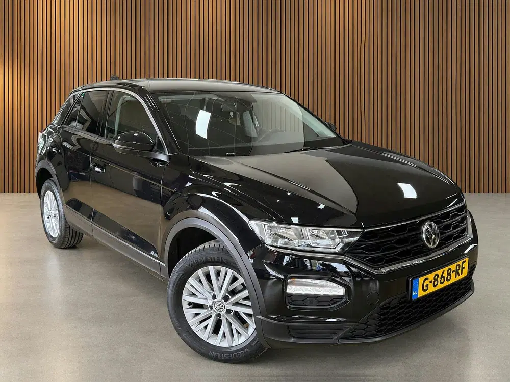 Volkswagen T-Roc 1.5 TSI Sport uit 2019, foto 2