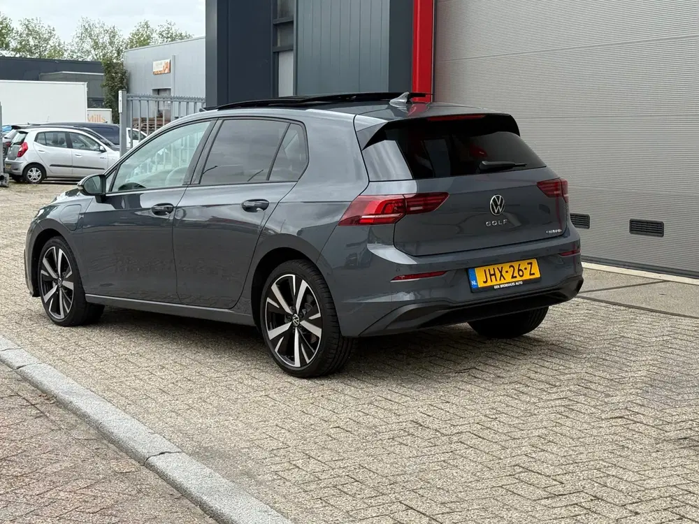 Volkswagen Golf 1.5 eHybrid Life Edition uit 2025, foto 3