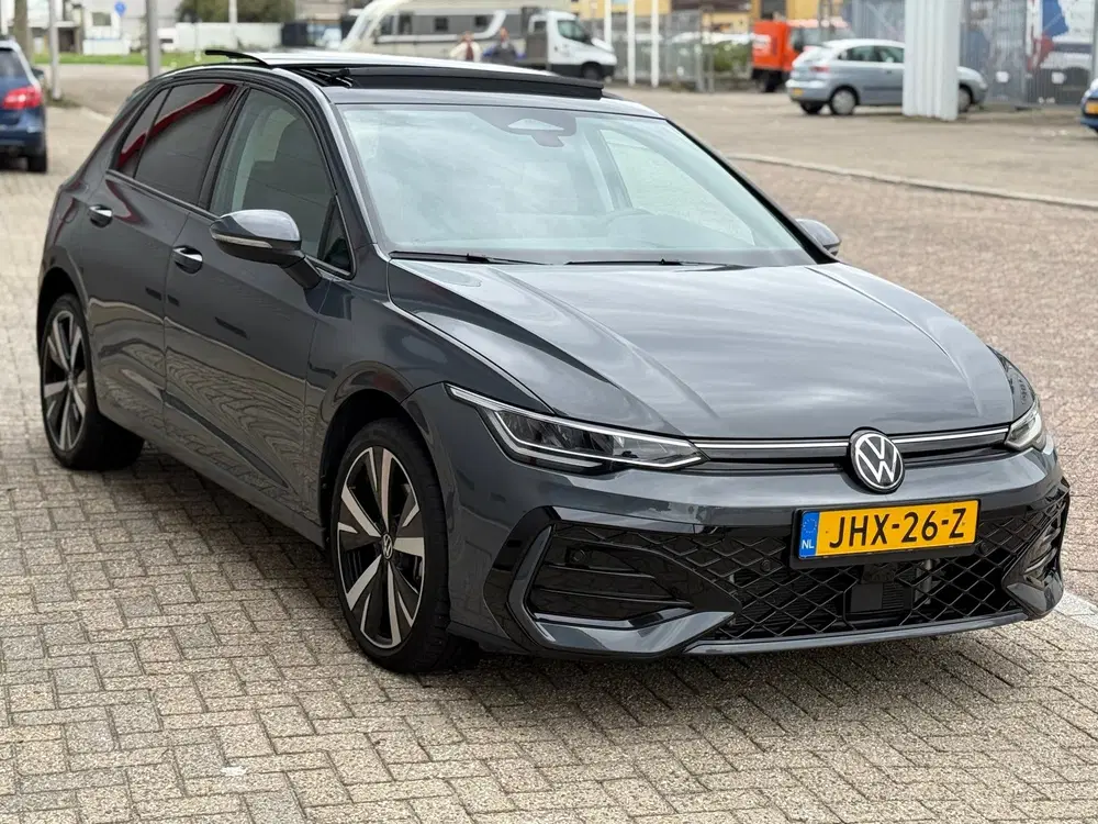 Volkswagen Golf 1.5 eHybrid Life Edition uit 2025, foto 7