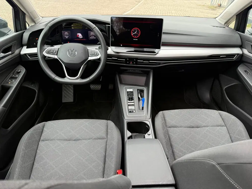 Volkswagen Golf 1.5 eHybrid Life Edition uit 2025, foto 8