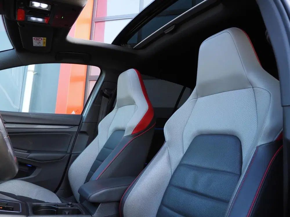 Volkswagen Golf 2.0 TSI GTI uit 2021, foto 3